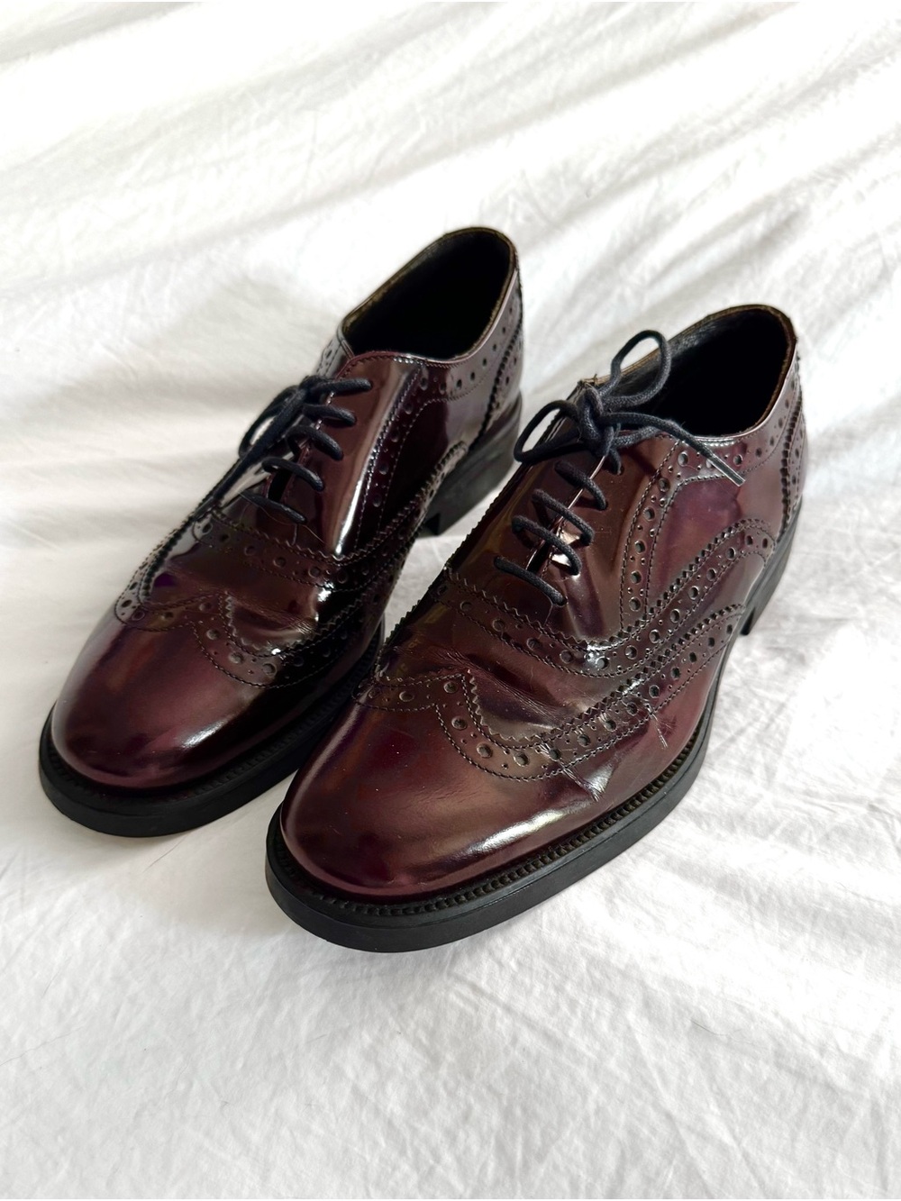 Woman’s Boemos Burgundy Brogue Oxfords Size 38/8